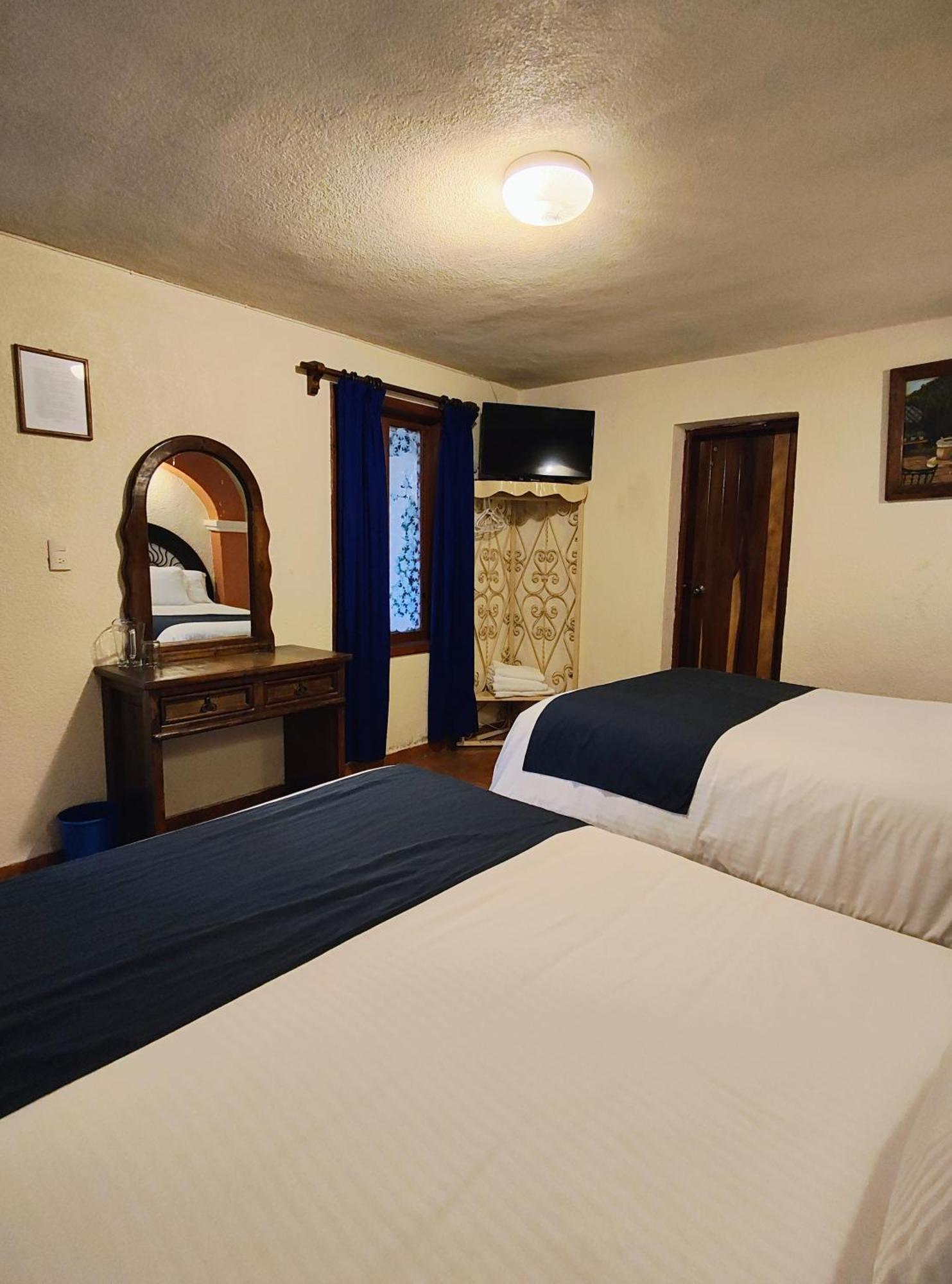 Hotel Barrio Antiguo San Cristóbal de Las Casas エクステリア 写真