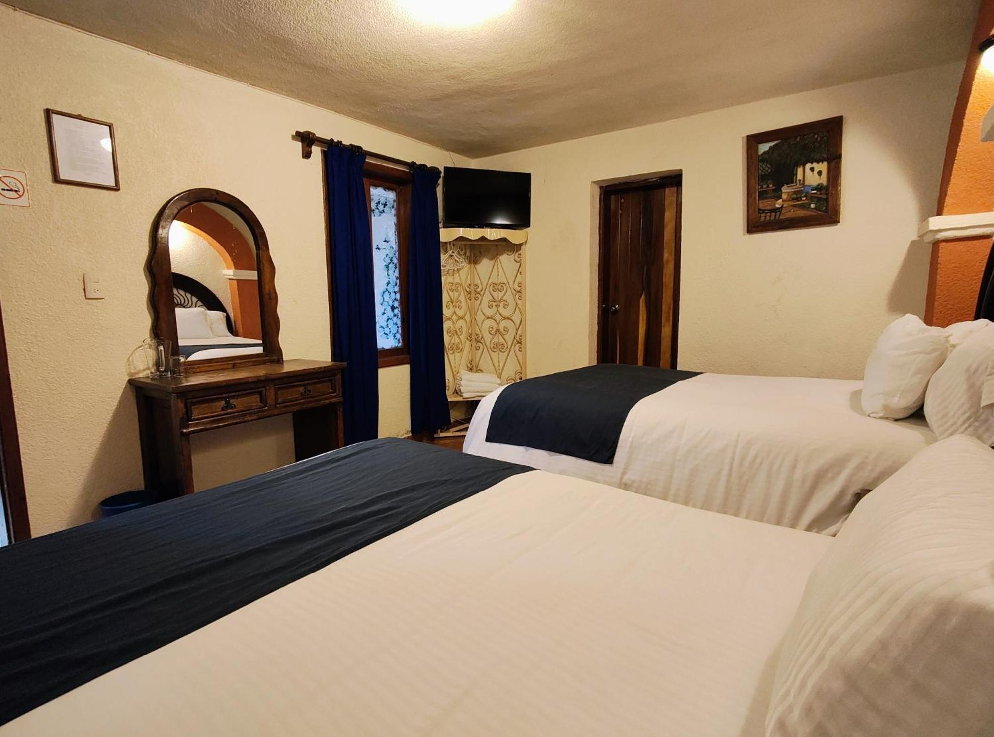 Hotel Barrio Antiguo San Cristóbal de Las Casas エクステリア 写真